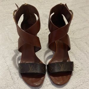 Louis Vuitton in great condition, worn twice. 3 inch heels